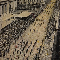 Fifth avenue, 65.000 marchers geschilderd door 