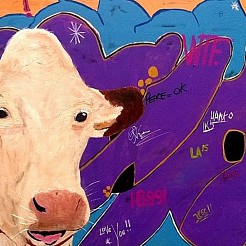 Urban cow geschilderd door 